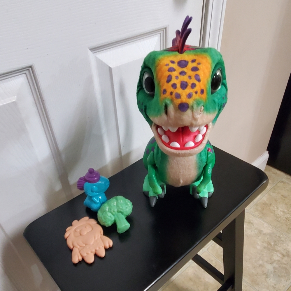 Furreal Munchin Rex Baby Dino Pet